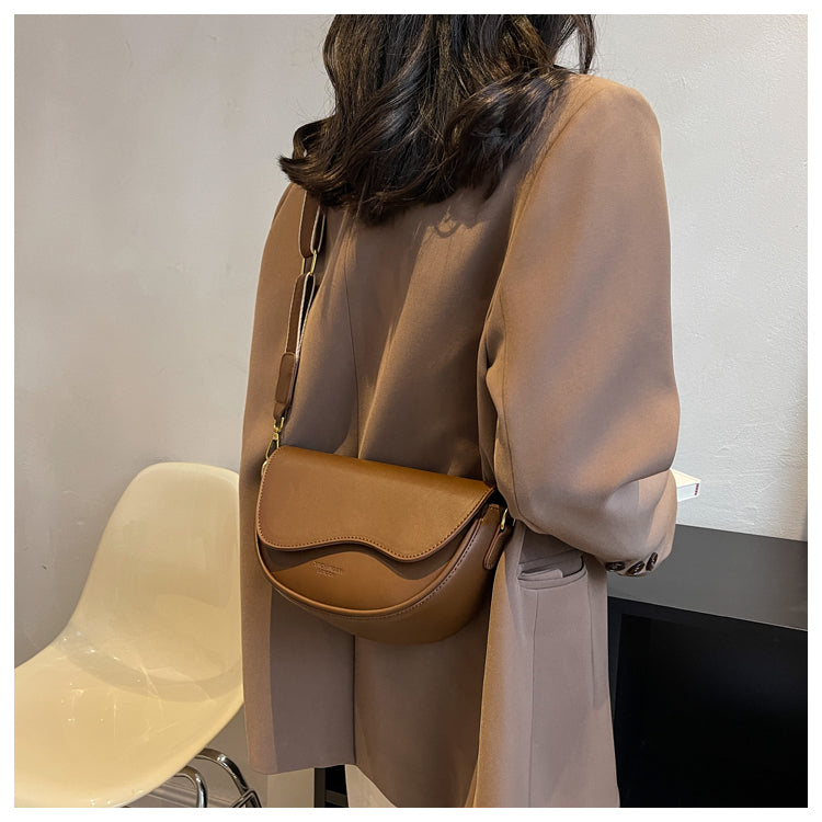 Autumn and Winter Fashion All-Matching Texture Niche Style One Shoulder Saddle Bag