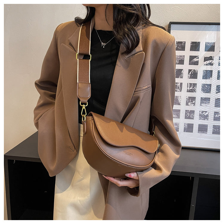 Autumn and Winter Fashion All-Matching Texture Niche Style One Shoulder Saddle Bag