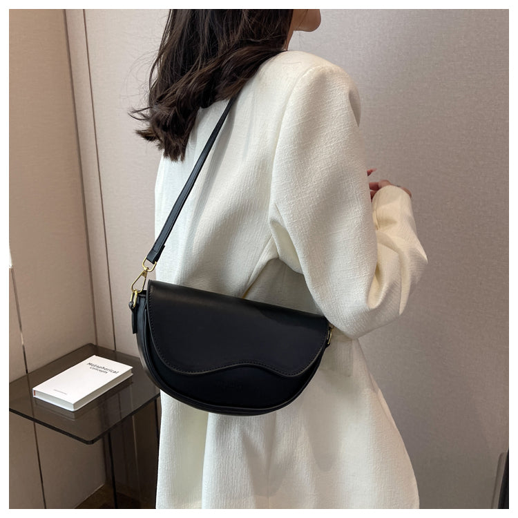 Autumn and Winter Fashion All-Matching Texture Niche Style One Shoulder Saddle Bag