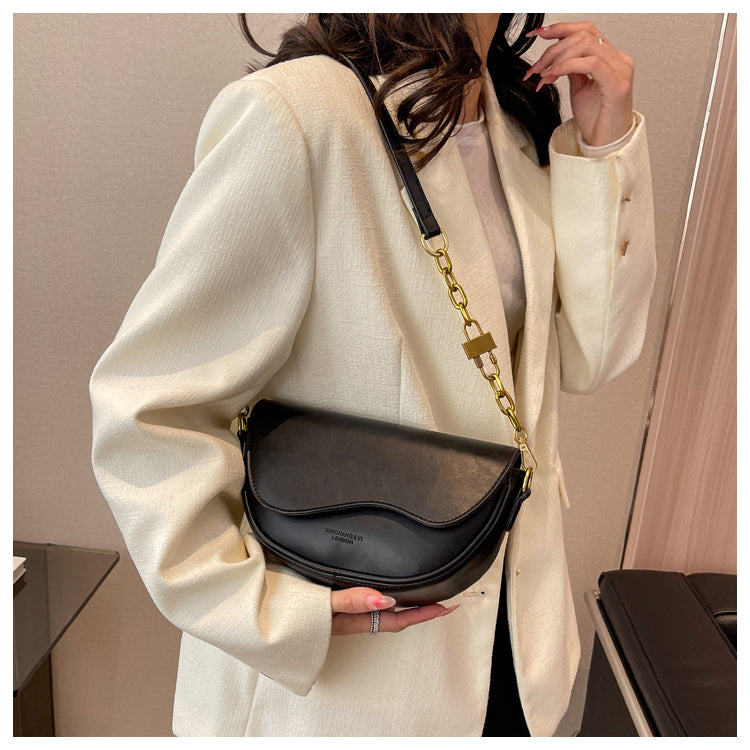 Autumn and Winter Fashion All-Matching Texture Niche Style One Shoulder Saddle Bag