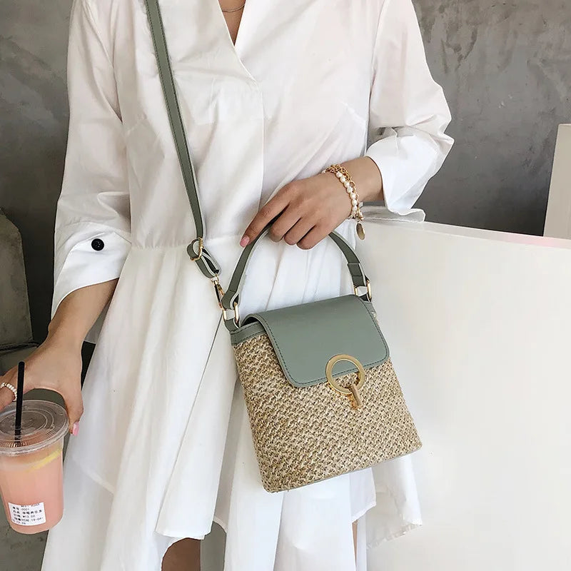 Beach Lady Travel Purses and Handbags Casual Chains Straw Bucket Bags Women Summer Messenger Bag Rattan Bags Shoulder Bag Bolsa