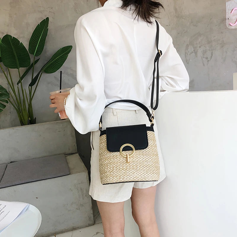 Beach Lady Travel Purses and Handbags Casual Chains Straw Bucket Bags Women Summer Messenger Bag Rattan Bags Shoulder Bag Bolsa