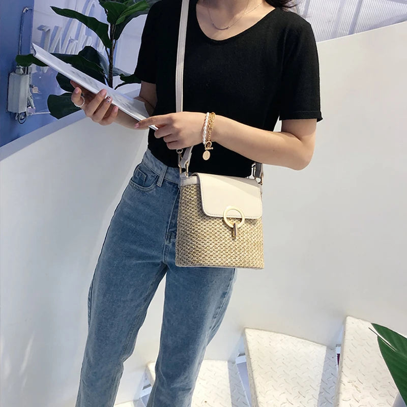 Beach Lady Travel Purses and Handbags Casual Chains Straw Bucket Bags Women Summer Messenger Bag Rattan Bags Shoulder Bag Bolsa