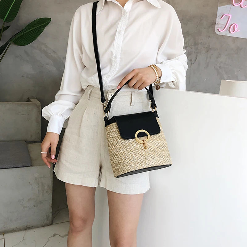 Beach Lady Travel Purses and Handbags Casual Chains Straw Bucket Bags Women Summer Messenger Bag Rattan Bags Shoulder Bag Bolsa