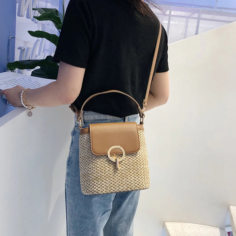 Beach Lady Travel Purses and Handbags Casual Chains Straw Bucket Bags Women Summer Messenger Bag Rattan Bags Shoulder Bag Bolsa